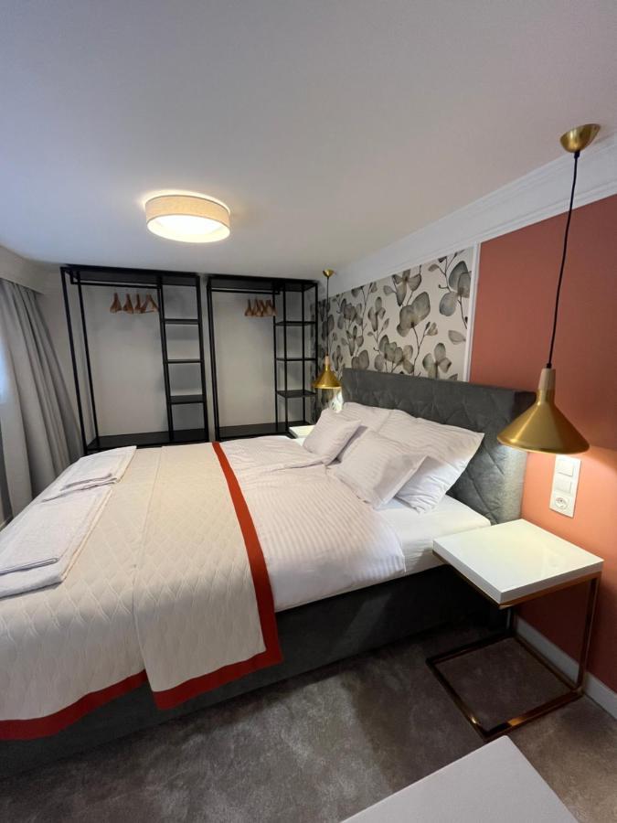 דברצן Central Gallery Apartment מראה חיצוני תמונה