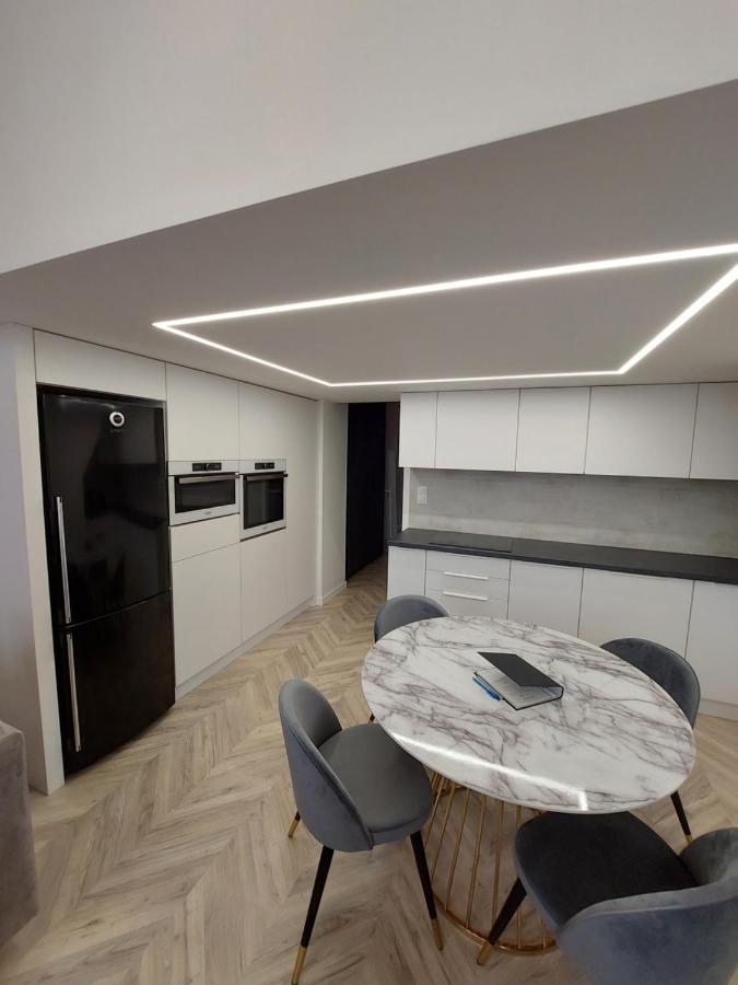 דברצן Central Gallery Apartment מראה חיצוני תמונה