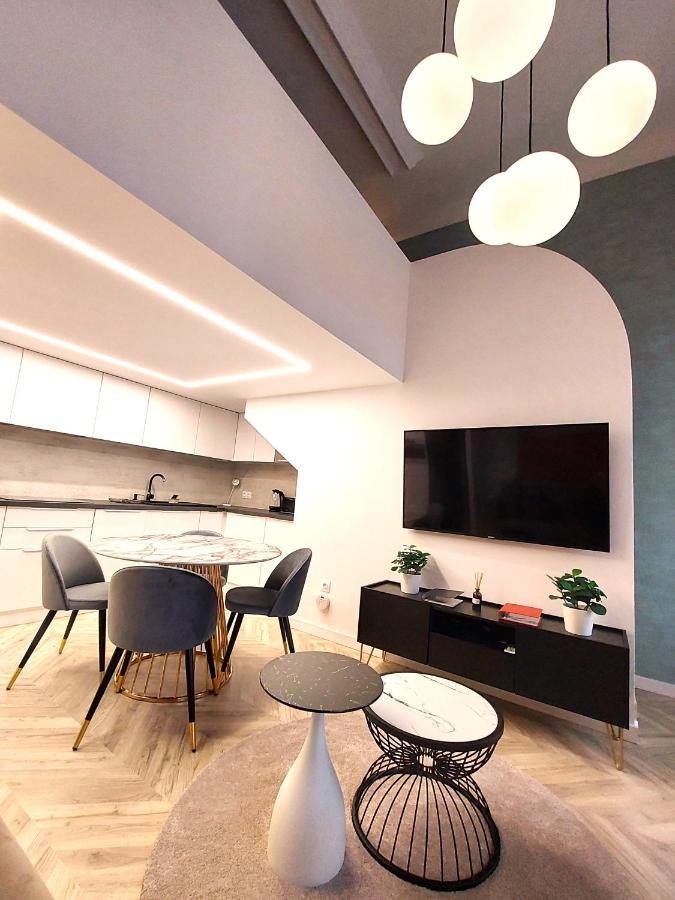דברצן Central Gallery Apartment מראה חיצוני תמונה